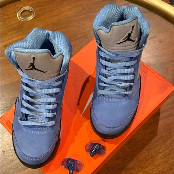 Jordan Air Retro 5 SE Orange Box - Picture 3 of 5